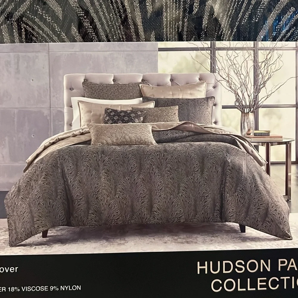 Hudson Park Collection Deco Fan King Duvet Cover, Black Grey New in Box $470